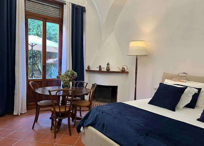 Arnolds Deluxe Apartment Florence