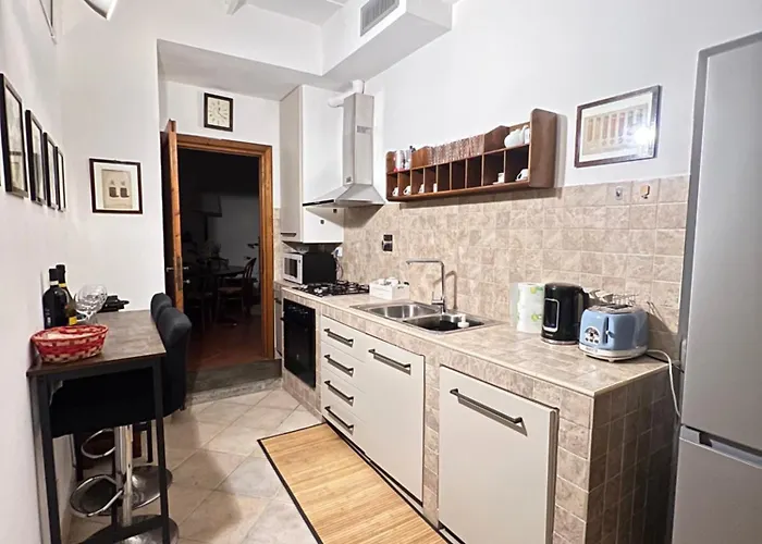 Arnolds Deluxe * Florence