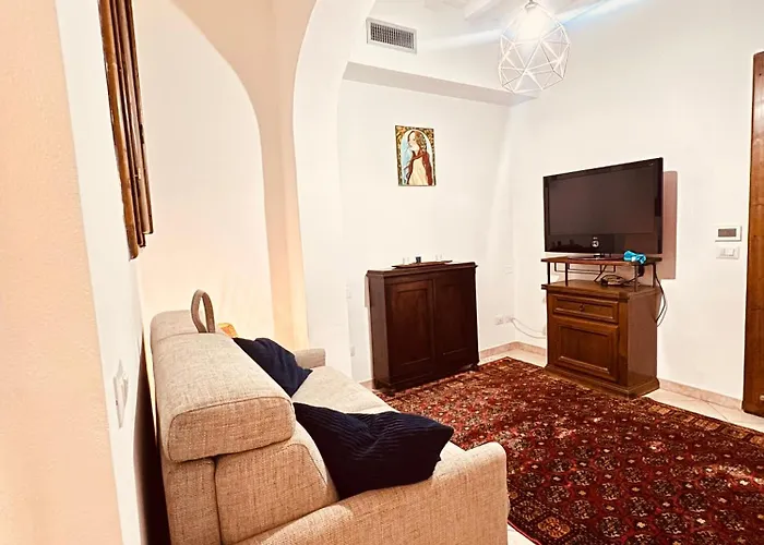 Arnolds Deluxe * Florence